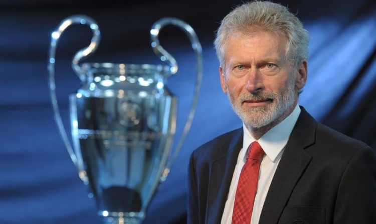 名宿：球迷基于球队状态对拜仁充满信心，但大家都清楚皇马的底蕴