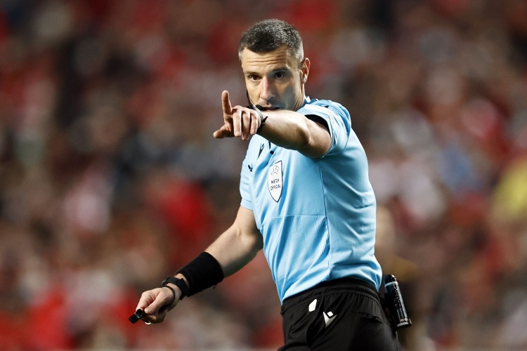 曾执法欧冠决赛皇马2-0多特！温契奇吹拜仁2胜2平1负，皇马3胜1负