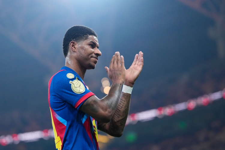 世体：拉什福德买断条款有效期到6月，曼联同意3000万欧分3期付款