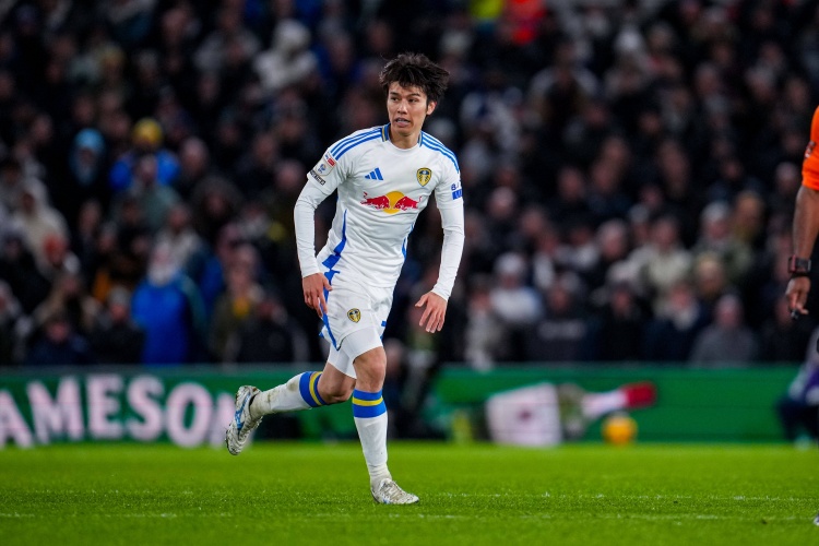 德天空：田中碧对今夏离开利兹联持开放态度，首选继续留在英超